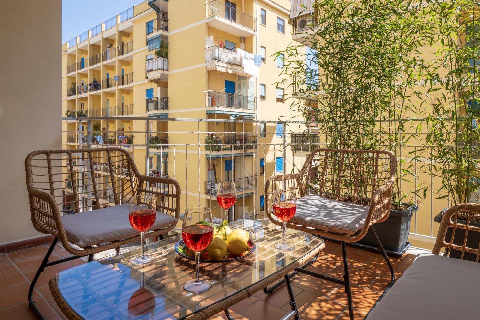 Surya House - Elegant Apartment In Sorrento Exterior photo
